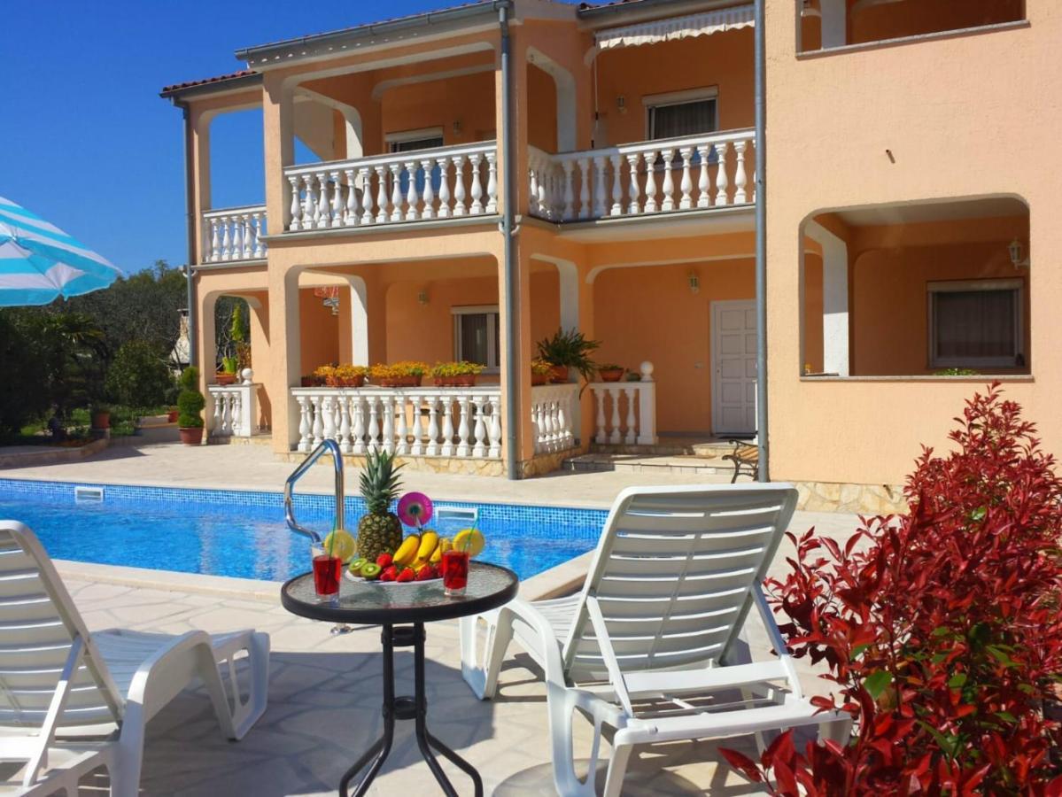 Haus Delphin Apartamento Poreč Exterior foto