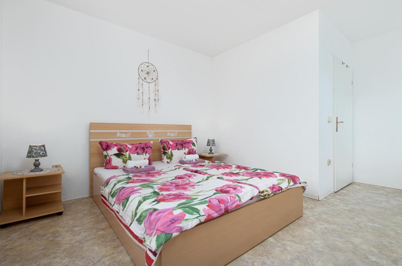 Haus Delphin Apartamento Poreč Exterior foto
