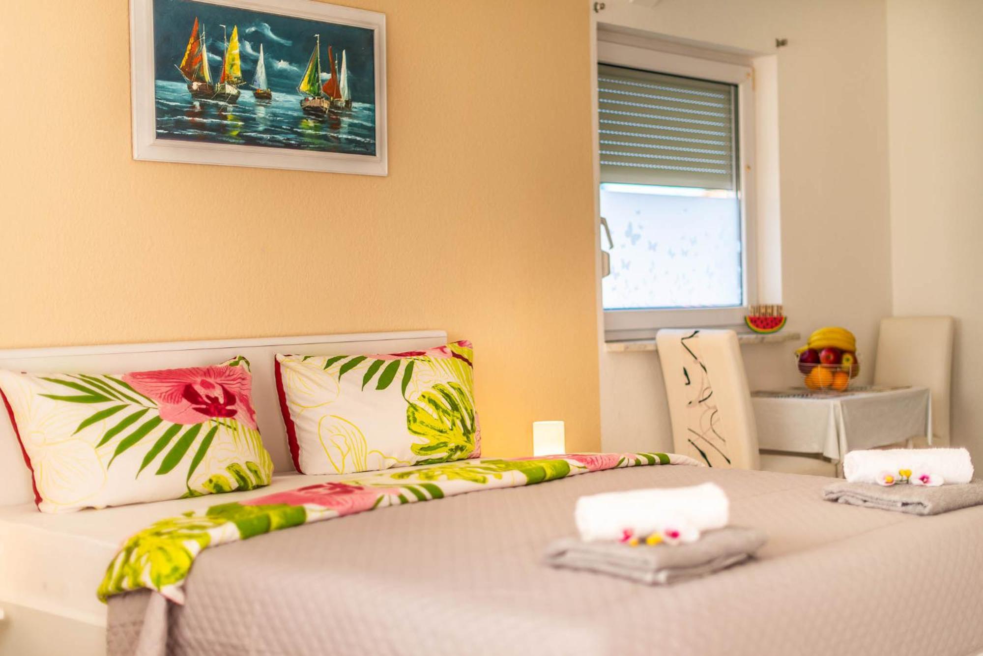 Haus Delphin Apartamento Poreč Exterior foto