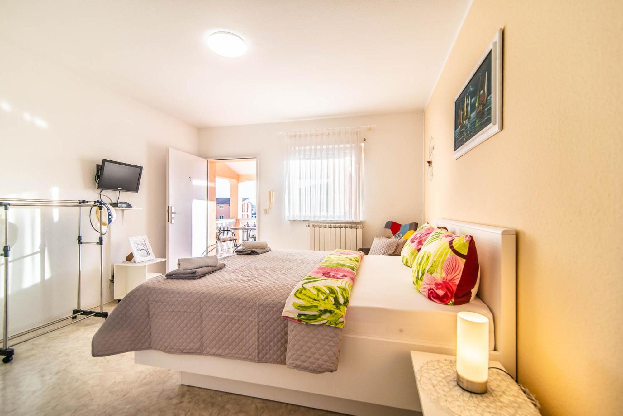 Haus Delphin Apartamento Poreč Exterior foto
